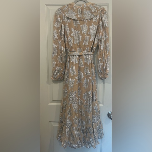 River Island ULTIMATE RUFFLE METALLIC FLORAL LONG SLEEVE DRESS IN LIGHT PINK - Picture 2 of 7